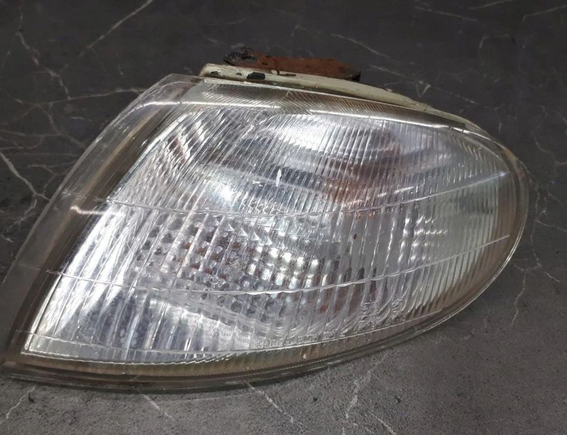 HYUNDAI Lantra J2 (1995-2000) Predné ľavé smerové svetlo 92301290 30181076