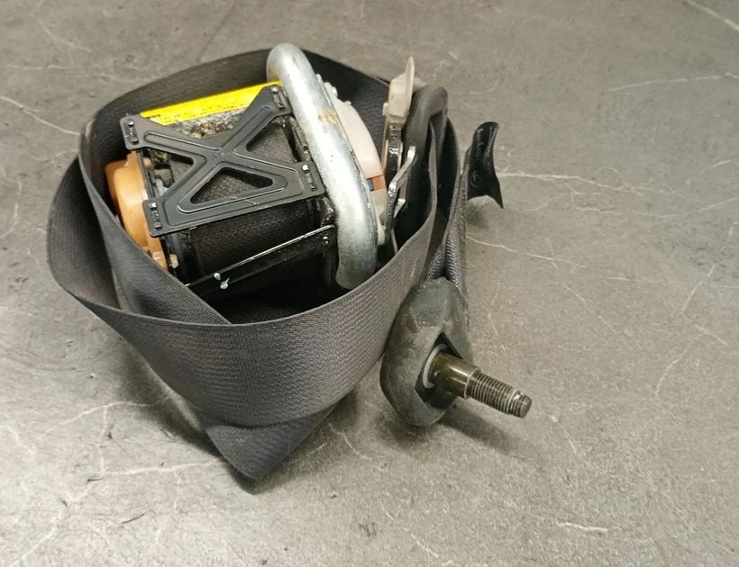 TOYOTA Avensis 2 generation (2002-2009) Ремень безопасности передний левый 7321005051 30184923