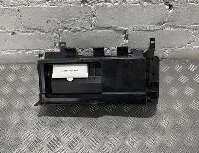 BMW 3 Series E90/E91/E92/E93 (2004-2013) Rukavice Box 7075479,72758411 20224277