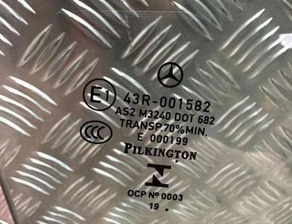 MERCEDES-BENZ SLK-Class R172 (2011-2020) Front Right Door Glass AS2M3240DOT682,43R001582 30517421