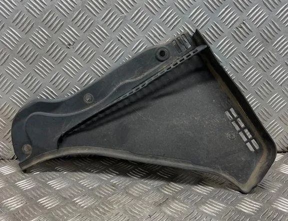 BMW 5 Series F10/F11 (2009-2017) Пластмасса передняя стеклоочистителей 7216977 30518822