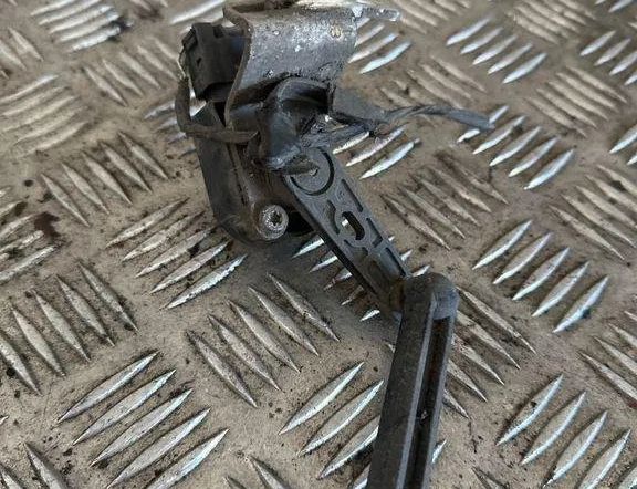 BMW 5 Series F10/F11 (2009-2017) Датчик уровня передний левый 6784075 31159575