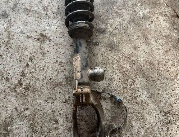 BMW X5 F15 (2013-2018) Pravý predný tlmič nárazov 6875084 31871548