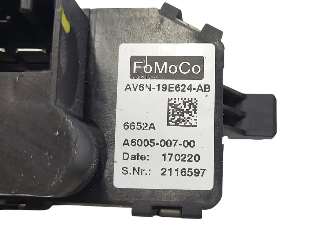 FORD Focus 3 generation (2011-2020) Relé ventilátora AV6N19E624AB 27905096