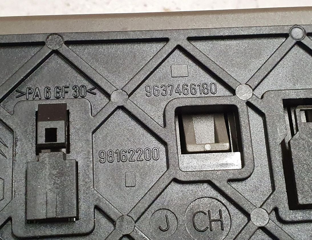 CITROËN C5 2 generation (2008-2017) Блок управления Комфорт 9647448280 28622110