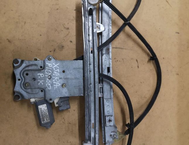 CITROËN Xsara Picasso 1 generation (1999-2010) Regulátor okna ľavých predných dverí 9700105128105 28622465