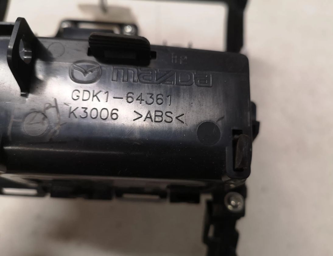 MAZDA 6 GH (2007-2013) Пепельница GDK164361 28678667