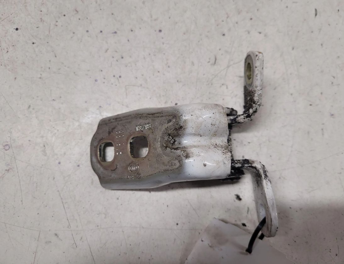 OPEL Astra K (2015-2021) Pravý predný dverový pant A046057 28678885