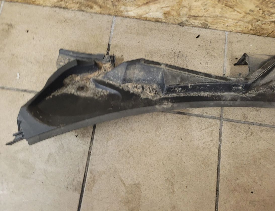 RENAULT Scenic 2 generation (2003-2010) Front  Wiper Cowl Trim 8200136789 28680854