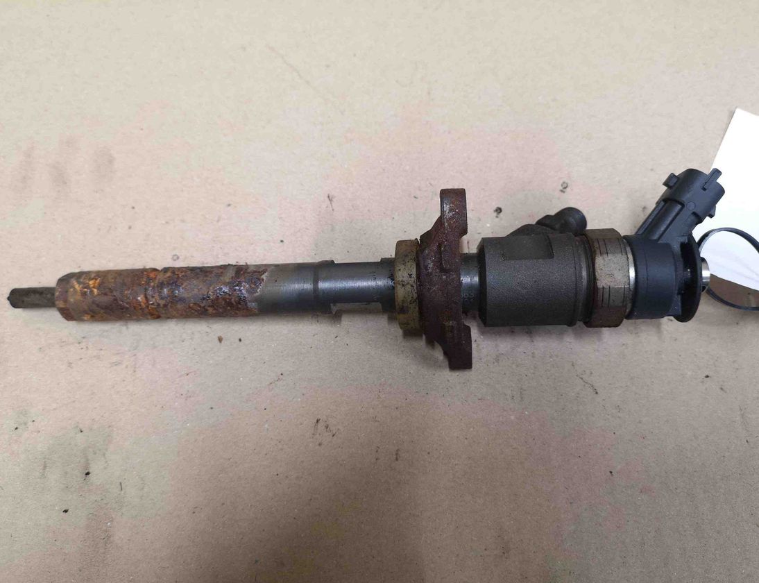 FORD Focus 2 generation (2004-2011) Palivový vstrekovač 0445110353 28688883