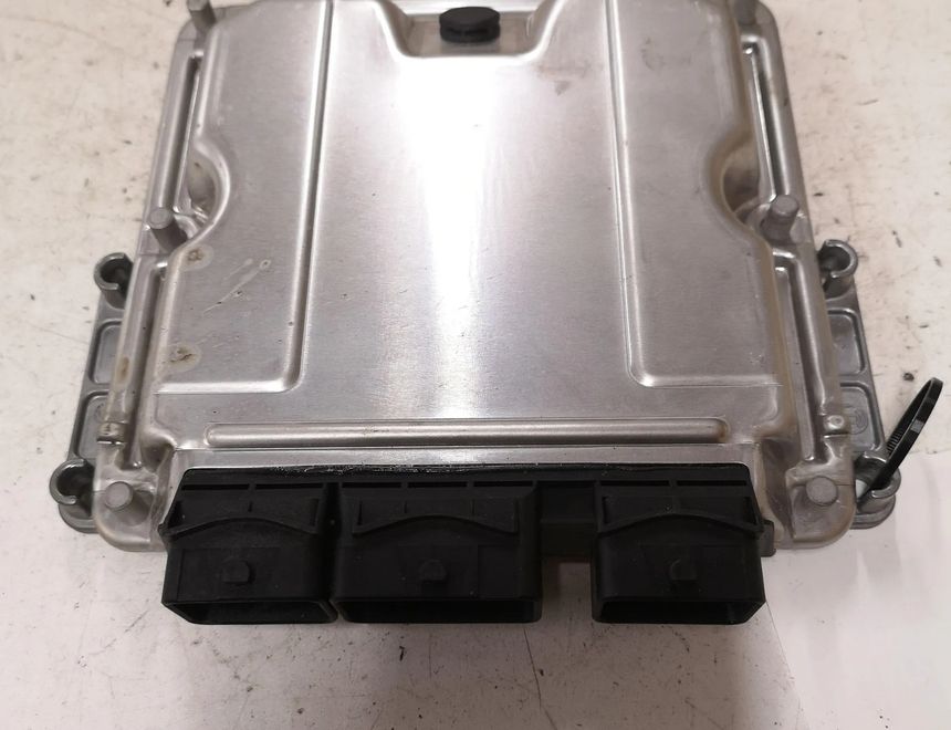 CITROËN C5 1 generation (2001-2008) Блок управления двигателем 0281010886 28702041
