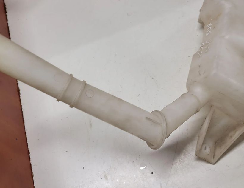 MAZDA 6 GH (2007-2013) Nádrž na ostrekovač okien GS1E67480 28709534