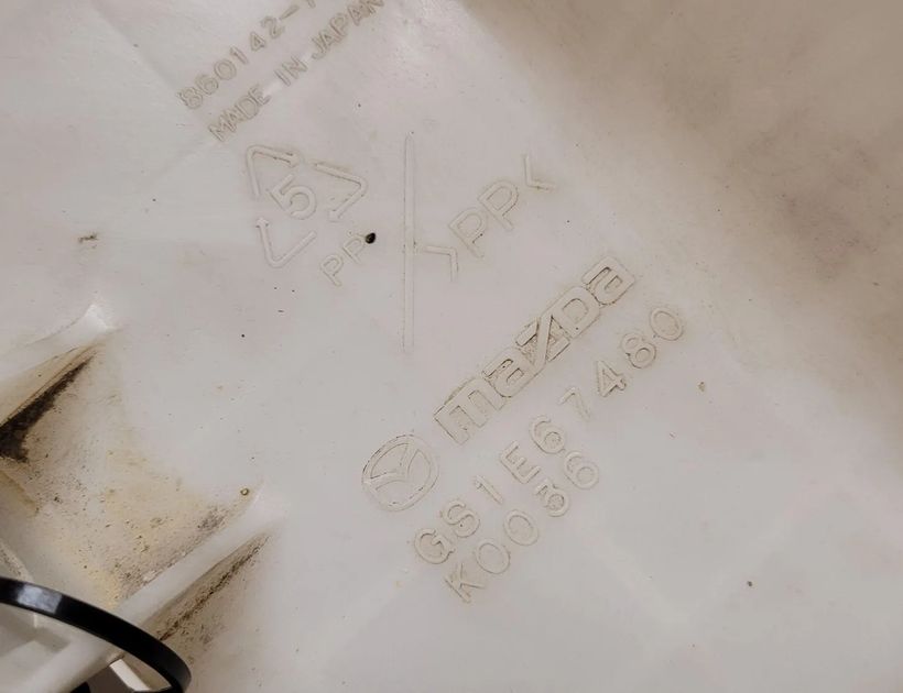 MAZDA 6 GH (2007-2013) Nádrž na ostrekovač okien GS1E67480 28709534