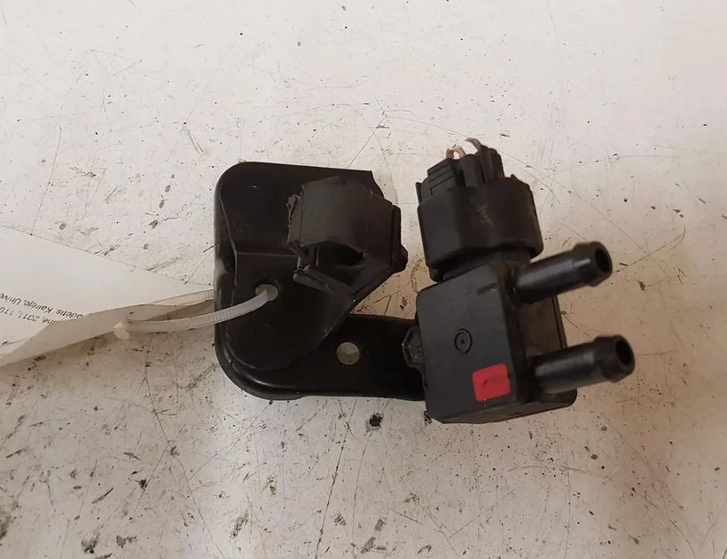 TOYOTA Avensis 3 generation (2009-2020) Датчик давления DPF 8948120030 28765741