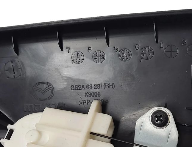 MAZDA 6 GH (2007-2013) Шторка багажника GS2A68281 28781531