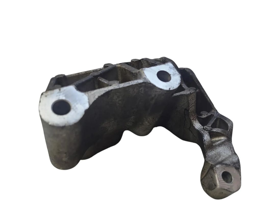 VOLVO V60 1 generation (2010-2020) Držiak motora pravá strana 31401633 28808608