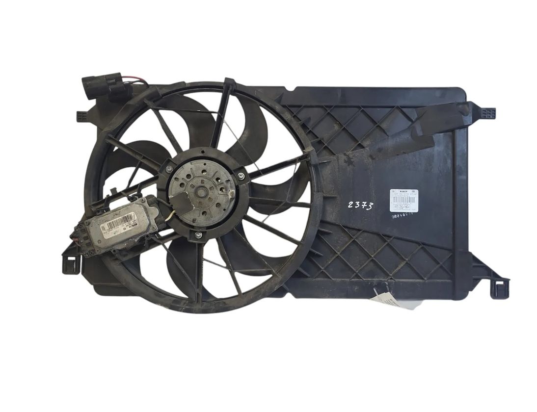 FORD Focus 3 generation (2011-2020) Motorový chladiaci ventilátor Radiátor 3M5H8C607RJ 29783184
