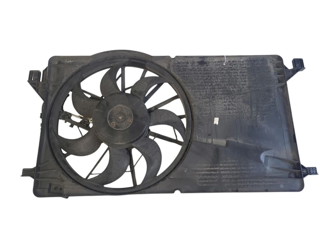 FORD Focus 3 generation (2011-2020) Motorový chladiaci ventilátor Radiátor 3M5H8C607RJ 29783184