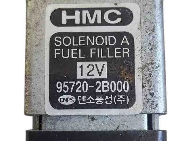 HYUNDAI Santa Fe CM (2006-2013) Замок крышки топливного бака 957202B000 32488191