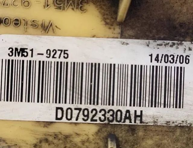 VOLVO S40 2 generation (2004-2012) Топливный насос 3M519275 32933035