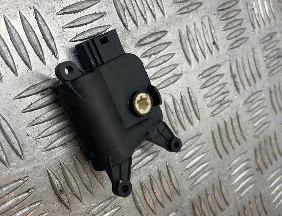 VOLKSWAGEN Passat B7 (2010-2015) Interior Heater Flap Motor Actuator 0132801362 30527706