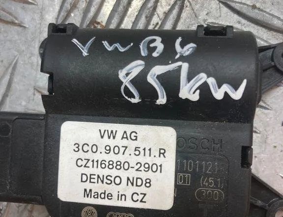 VOLKSWAGEN Passat B6 (2005-2010) Interior Heater Flap Motor Actuator 3C0907511R 30545337