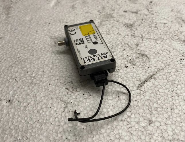 AUDI A6 C5/4B (1997-2004) Антенный модуль 4B5035225 17311294