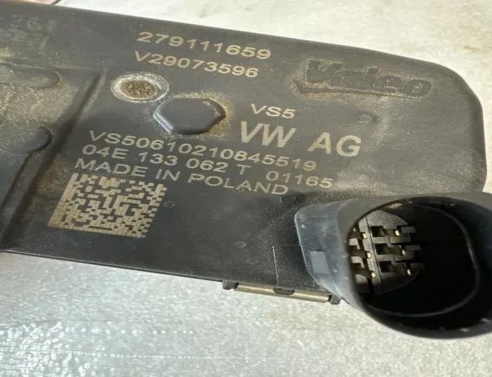 AUDI A3 8Y (2020-2024) Дроссельная заслонка 04E133062T 27447128