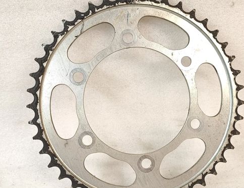 SUZUKI GSX-S 1 generation (2020-2023) Prevodové koleso 43-525 27561455