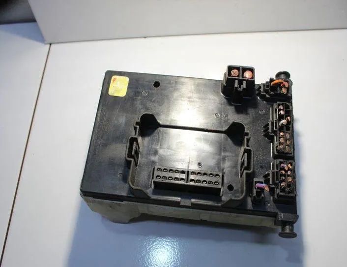 FORD Mondeo 2 generation (1996-2000) Блок предохранителей 93BG14A073EG,PA6GB20GF10 27161095