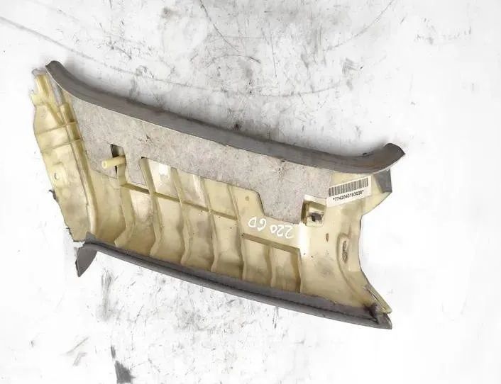 AUDI A4 B6/8E (2000-2005) Pravý stĺpikový obklad 8E9867288 27176308