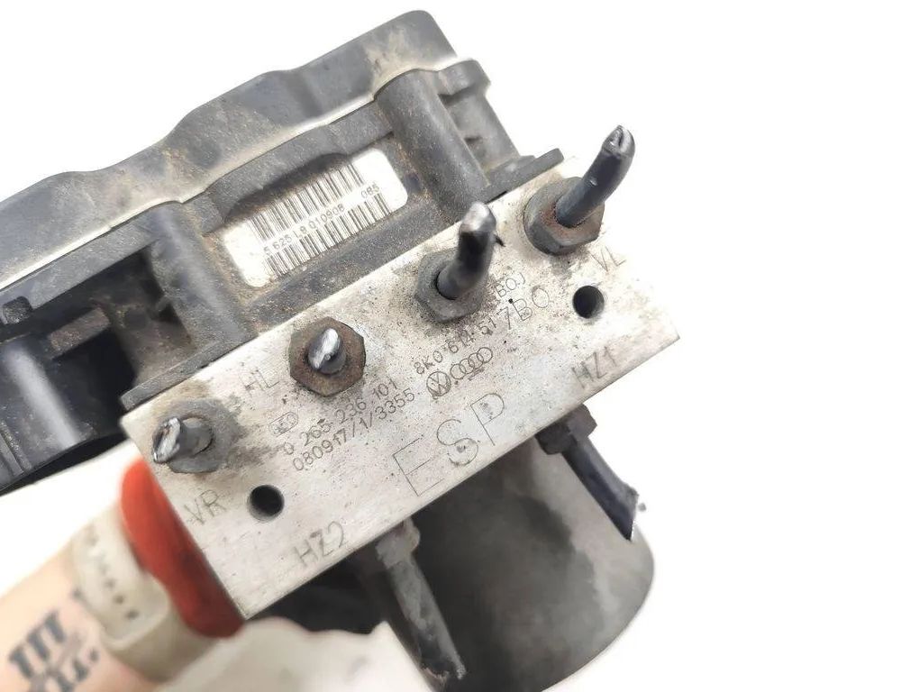 AUDI A4 B5/8D (1994-2001) ABS čerpadlo 8K0907379AB 31487134