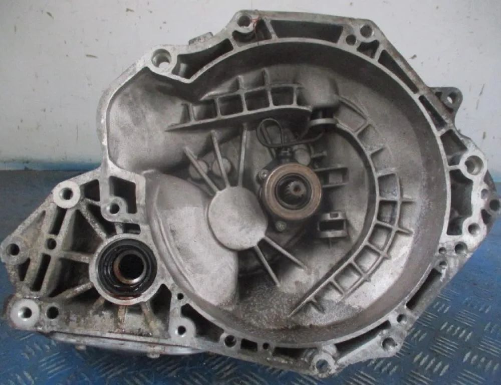 OPEL Corsa C (2000-2006) Gearbox 90400206 21378414