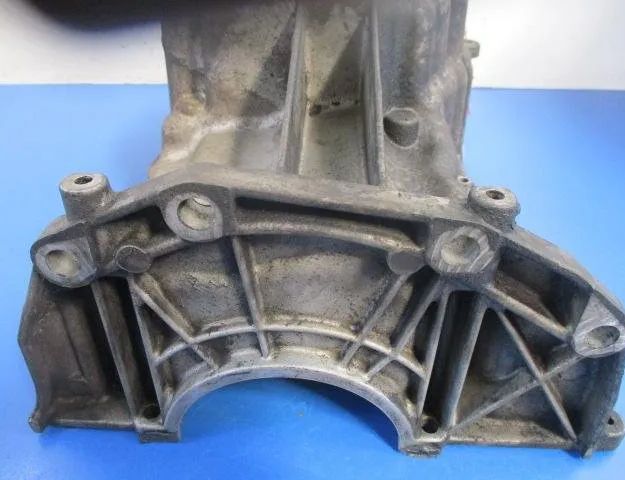 RENAULT Megane 2 generation (2002-2012) Kľuková skriňa 21411635