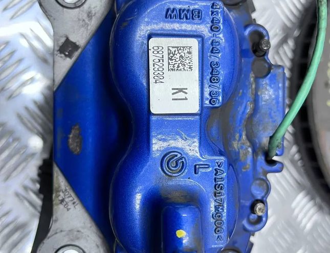 BMW 5 Series G30/G31 (2016-2023)  Комплект тормозных систем суппортов и дисков 687529404,A1S17M906,44044483,434836,687529304 29529129