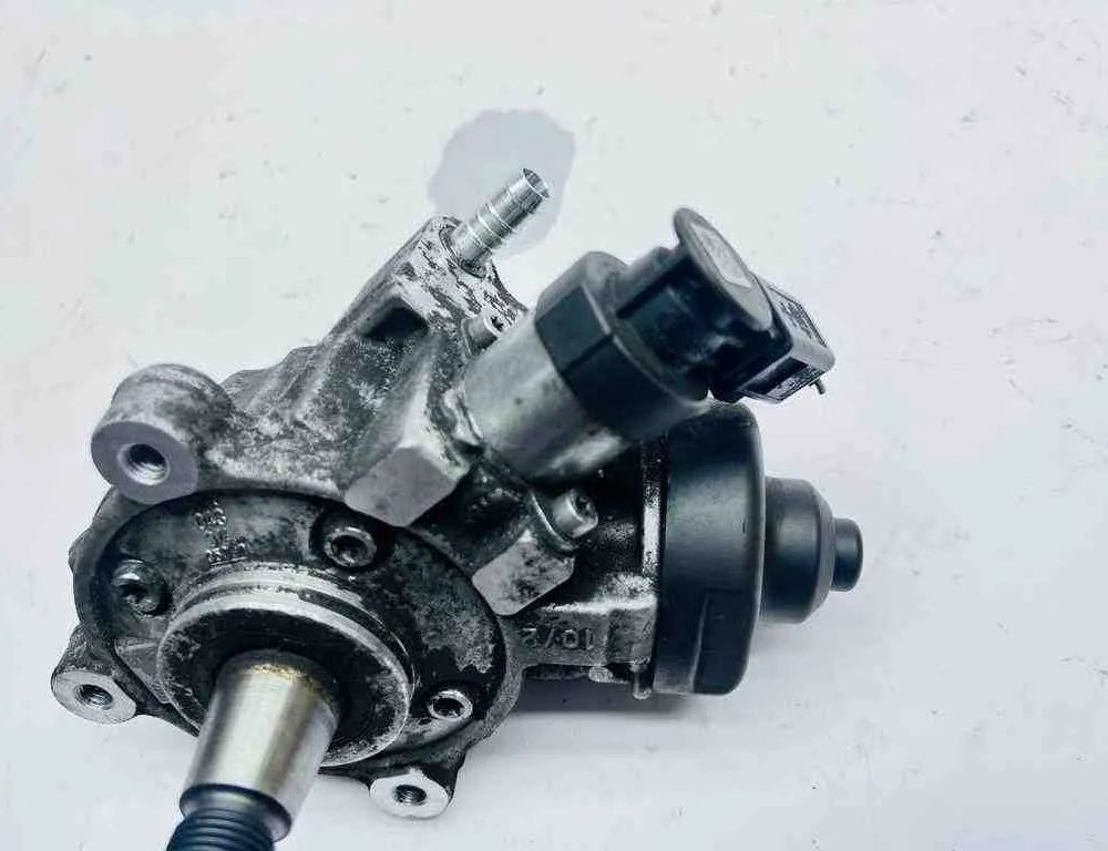 VOLKSWAGEN Passat B7 (2010-2015) Топливный насос 04L130755D,0445010537 32736765