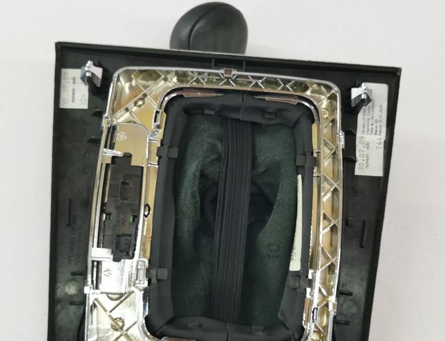 MERCEDES-BENZ E-Class W212/S212/C207/A207 (2009-2016) Radenie rýchlostí gombík A2042671510,A2122670788,A2126805807 20292349