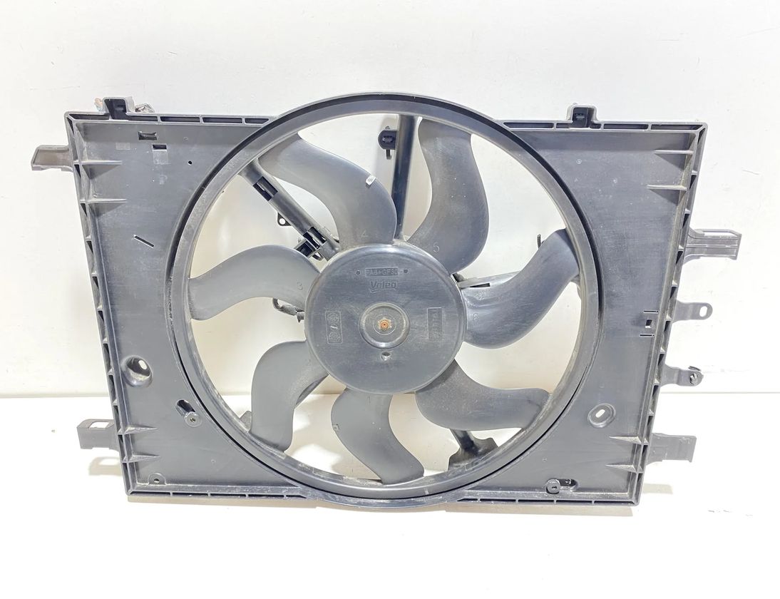 INFINITI Q60 2 generation (2016-2023) Radiatorový ventilátor 214814GC0B 14329527
