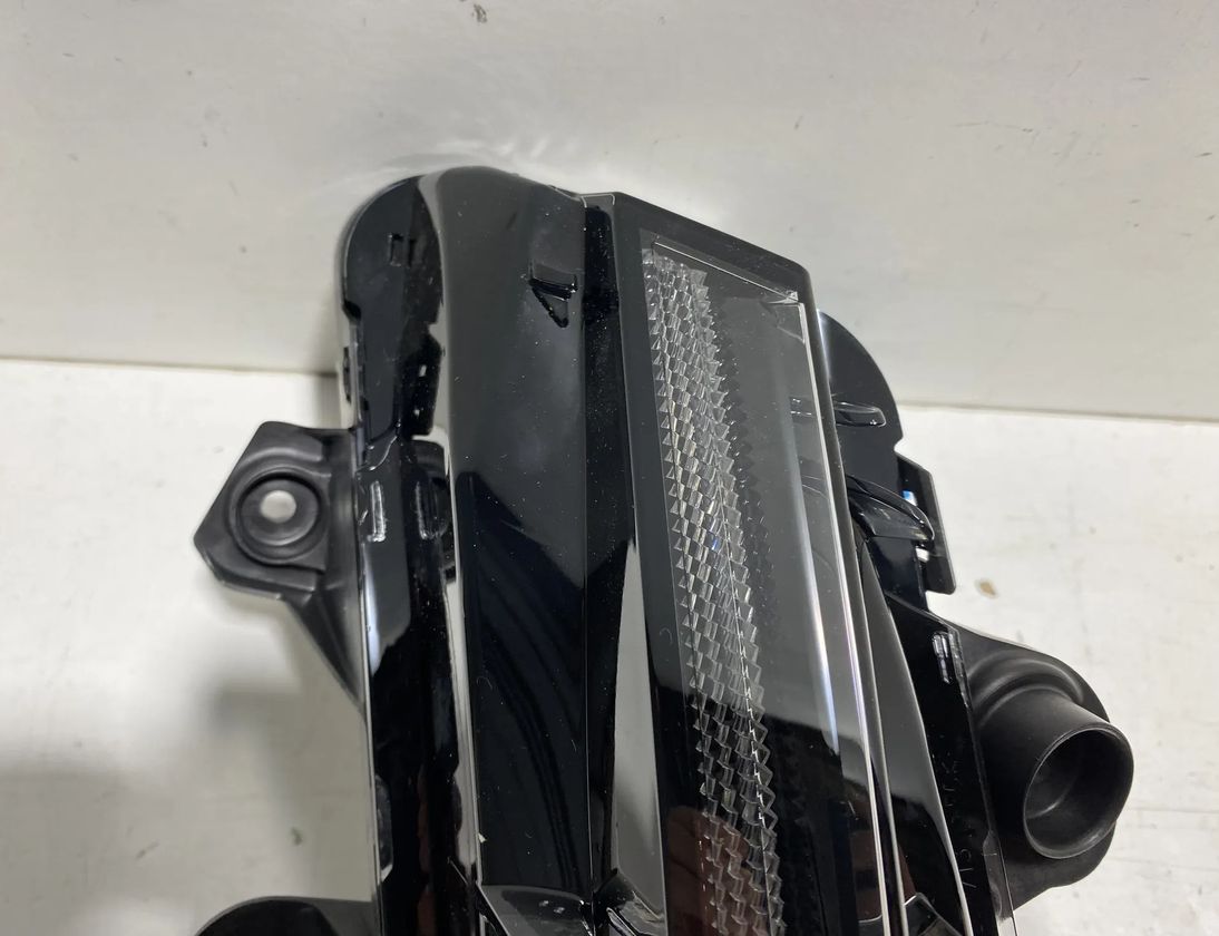 PEUGEOT 3008 2 generation (2017-2023) Ľavé predné doplnkové svetlo 9836231080 14653844