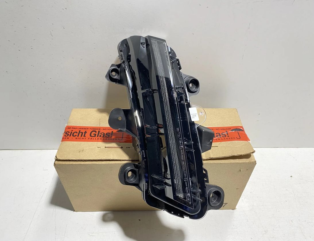 PEUGEOT 3008 2 generation (2017-2023) Ľavé predné doplnkové svetlo 9836231080 14653844