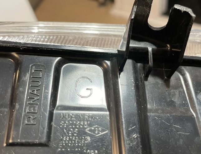 RENAULT Clio 4 generation (2012-2020) Ľavé predné doplnkové svetlo 266003863R 22267926