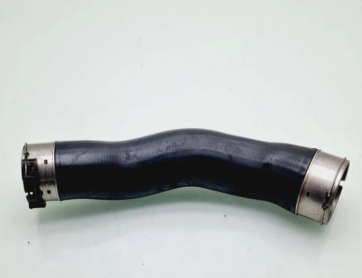 BMW 3 Series F30/F31 (2011-2020) шланг радиатора интеркулера 521108A 21319393