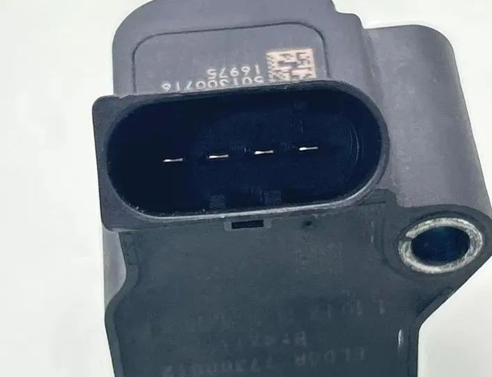 VOLKSWAGEN Passat B8 (2014-2023) Vysokonapäťová zapalovacia cievka 04E905110M,77300012,195315 27240758