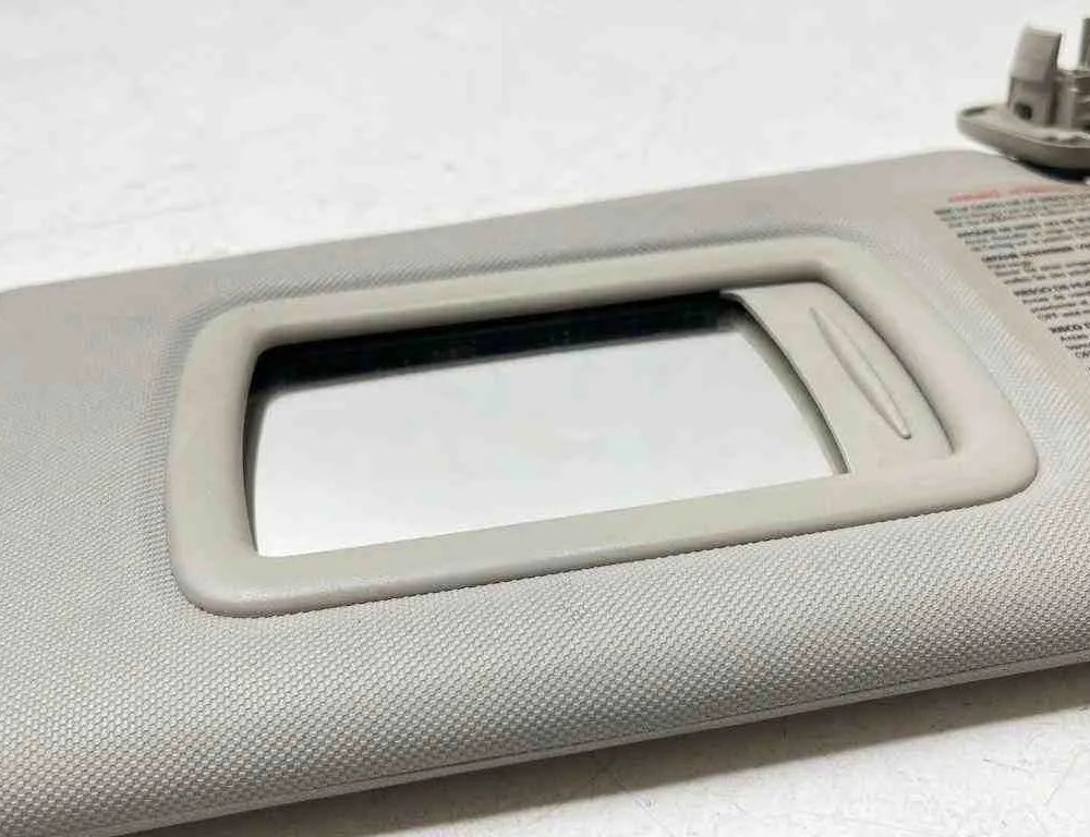 RENAULT Megane 3 generation (2008-2020) Защита от солнца левая 904018943R,8402131165,BDK95TG136 32680390