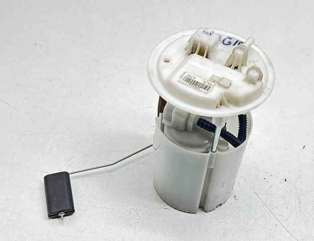 RENAULT Megane 3 generation (2008-2020) Топливный насос 7611101AA,172021706R 32683115