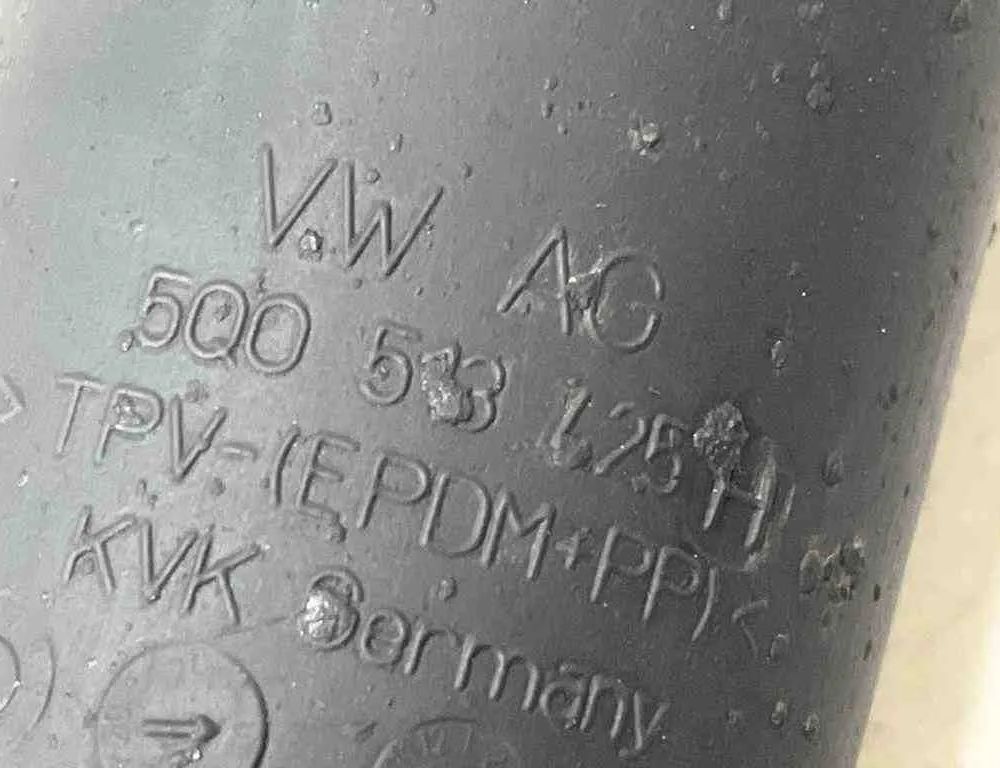 SKODA Octavia 3 generation (2013-2020) Rear Left Shock Absorber 5Q0513425 32684474