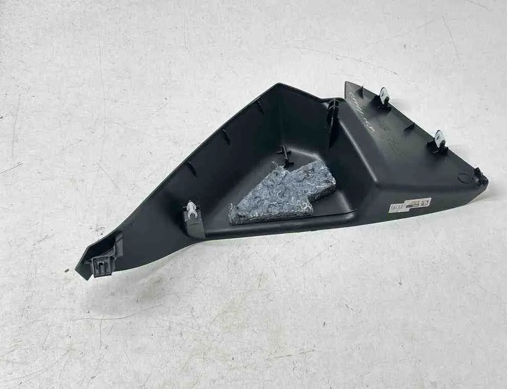 PEUGEOT 5008 2 generation (2017-2020) Bočné lemovanie panelu 110299A1,9810281980,110300A1 32686352