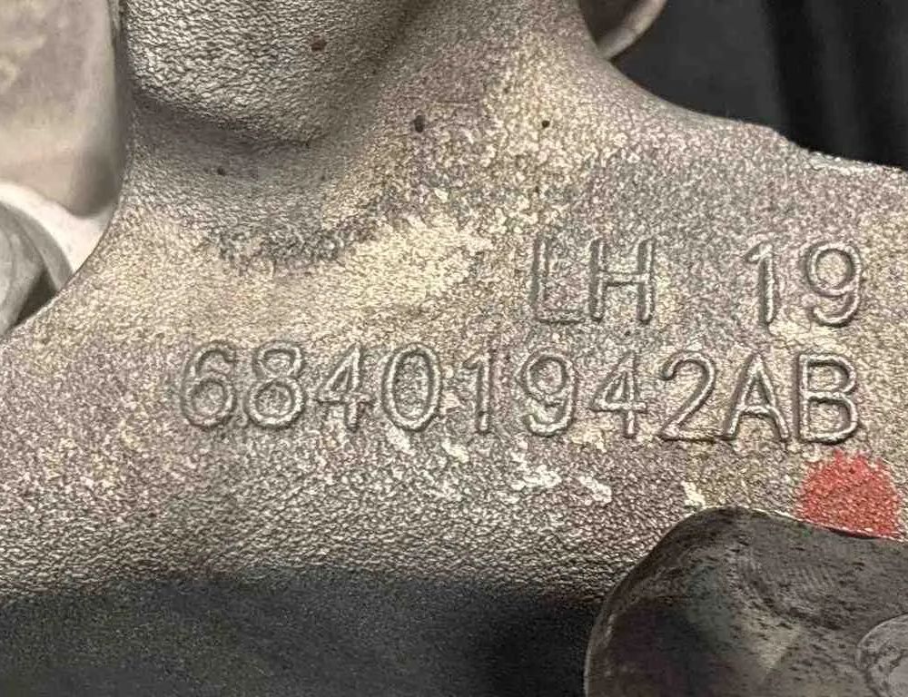 JEEP Grand Cherokee 4 generation (WK) (2004-2024) Rear Left Wheel Hub 68376819AB,68401942AB 32690855