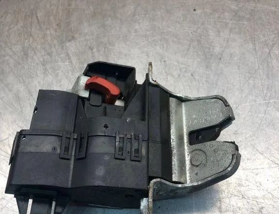 MERCEDES-BENZ C-Class W203/S203/CL203 (2000-2008) Tailgate Boot Lock A2037400235 31738559