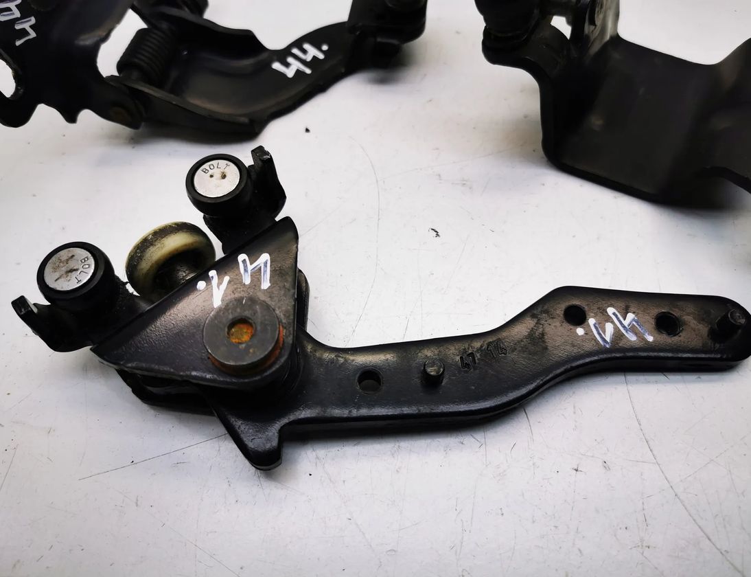 FORD B-MAX 1 generation (2012-2018) Kĺzavá koľajnica dverí av11-r25029ae 13850412